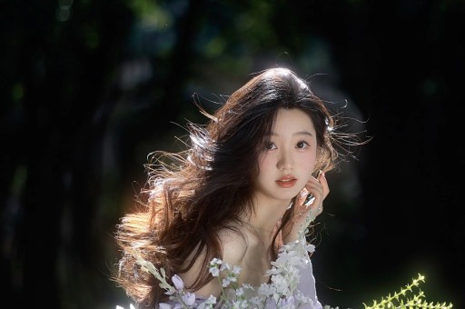 卖爆清北3年的鹅腿阿姨栽在“上班精英”手上了质疑卖假鹅腿的网友被怒怼：不吃G出去！
