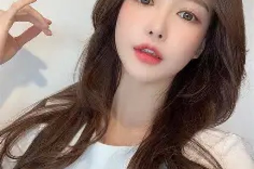 网红多肉饱饱赠覃海洋名表均为假货网友：覃海洋太惨了